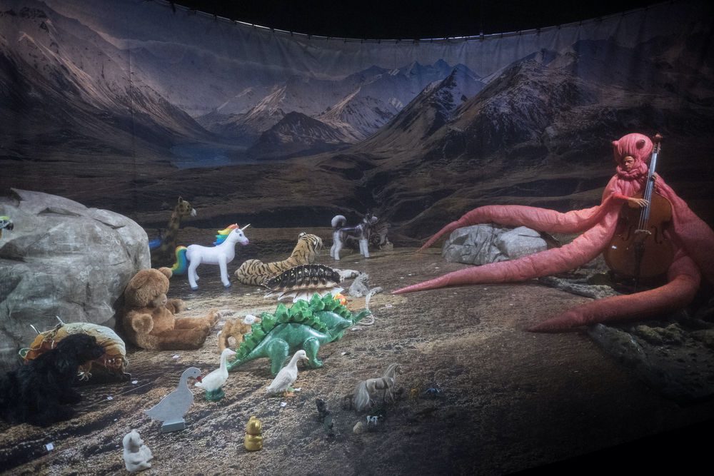 PLAY FULL – Performative Begegnungen für junges Publikum im FFT "Das Tier, das Tier und das Tierchen" von Theater Artemis. Foto: Kurt van der Elst