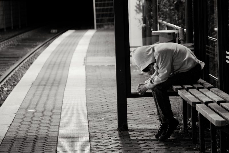 Diskriminierung kann einsam und krank machen. M.E./pixelio.de