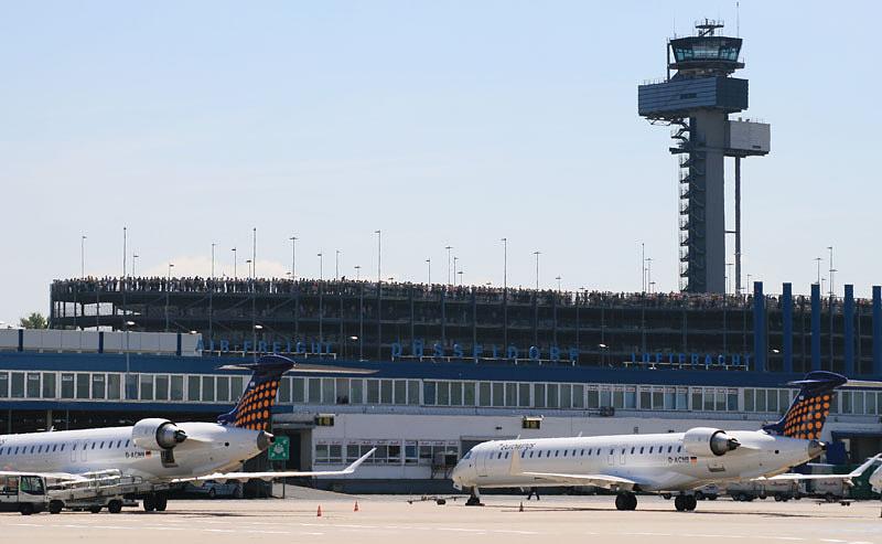 Urlauberrechte Schon vor dem Abflug in den Urlaub kann es zu Problemen kommen. youpod