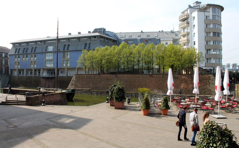 Das Hafenbecken liegt keine fünf Minuten von der Altstadt entfernt. (youpod)