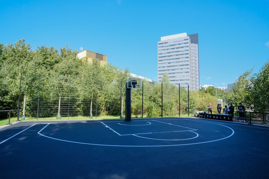 Dort kannst du kostenfrei Sport treiben, wann du möchtest. (Foto: Landeshauptstadt Düsseldorf/Michael Gstettenbauer)