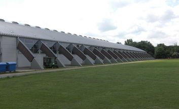 Die Außenansicht der Leichtathletikhalle. (Foto: Landeshauptstadt Düsseldorf)