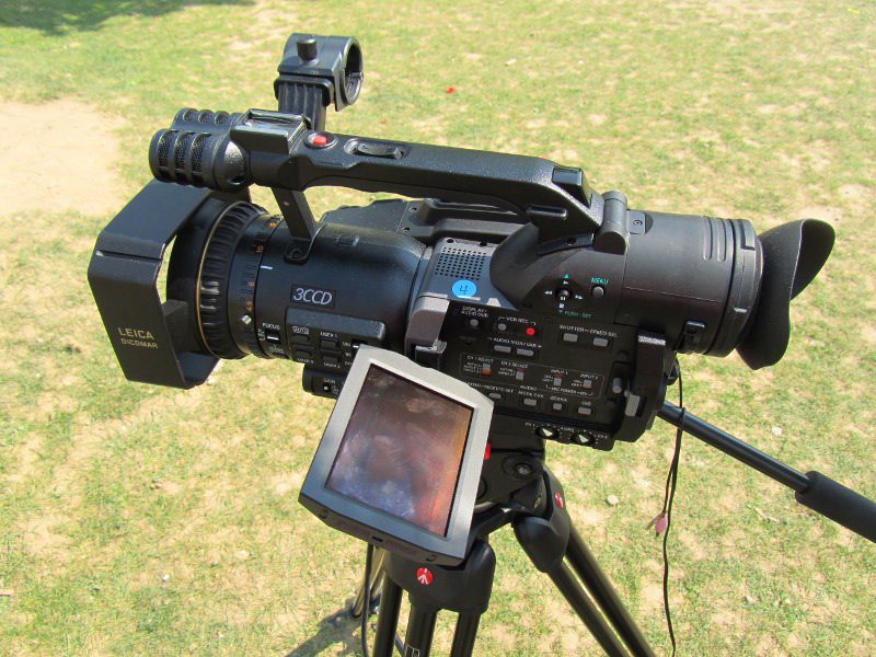 Mädchentreff Leyla: Film ab! Zuerst überlegt ihr euch eine Geschichte, dann filmt ihr drauf los. (Foto: youpod)