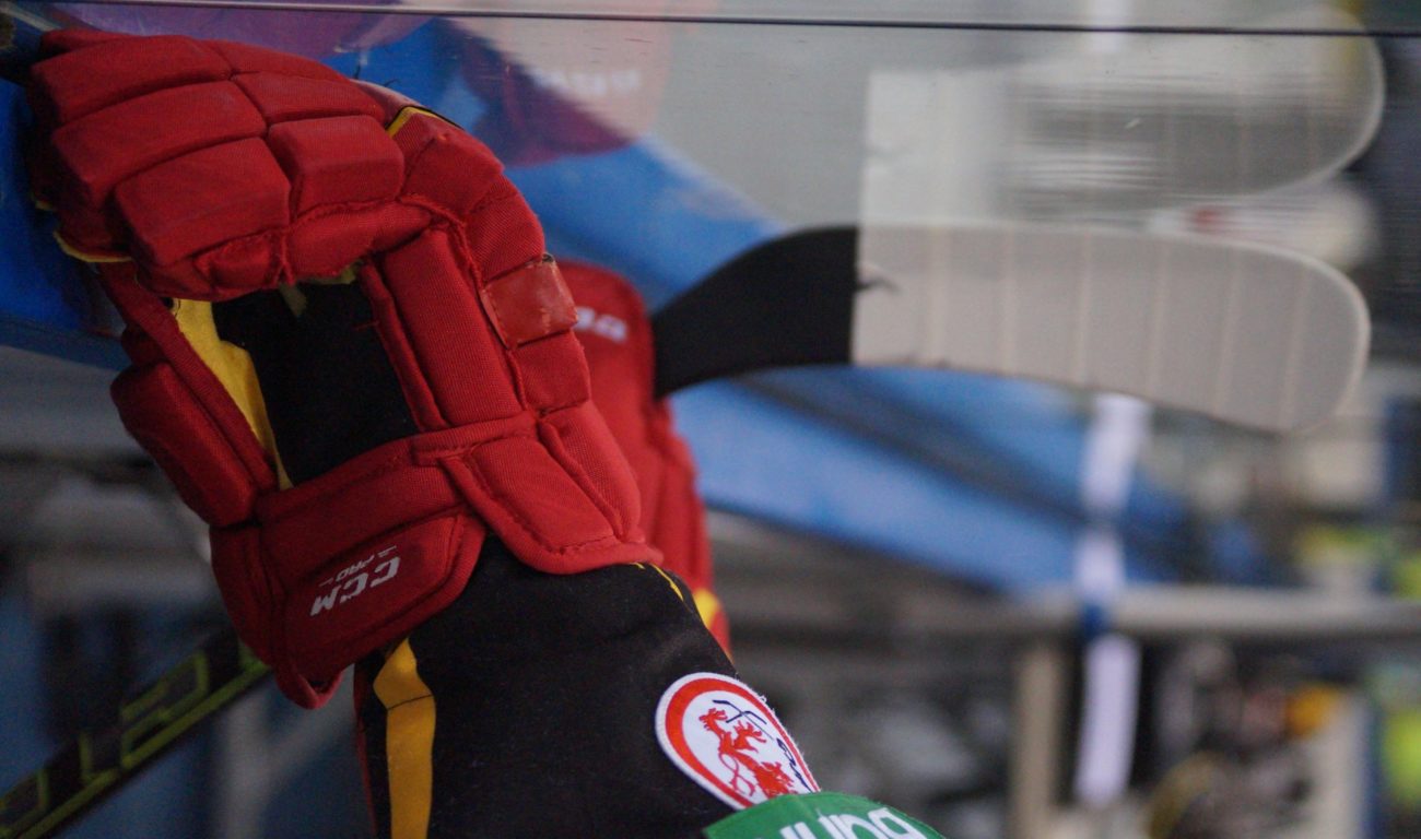 kreative Nahaufnahme von Tim Conboys Handschuh Justus B.