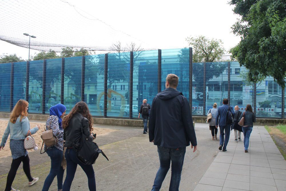 Gemeinsam geht es von einem Lieblingsort zum nächsten.