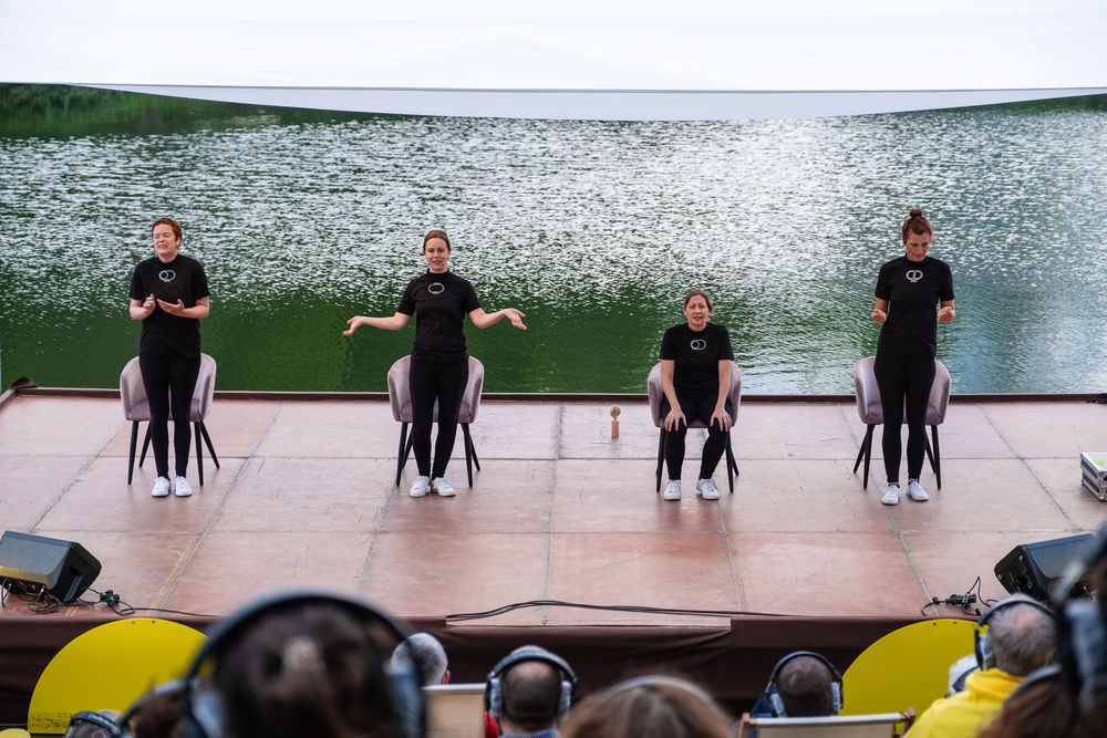 Festival "asphalt auf See" erfolgreich zu Ende gegangen "Revolt. She said. Revolt again." – Foto: Ralf Puder