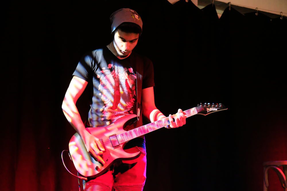 Zeig dein Talent! Jugendliche zeigen ihr Können Es gab eine rockige Metallica-Performance ... (Foto: Christina Behrens)
