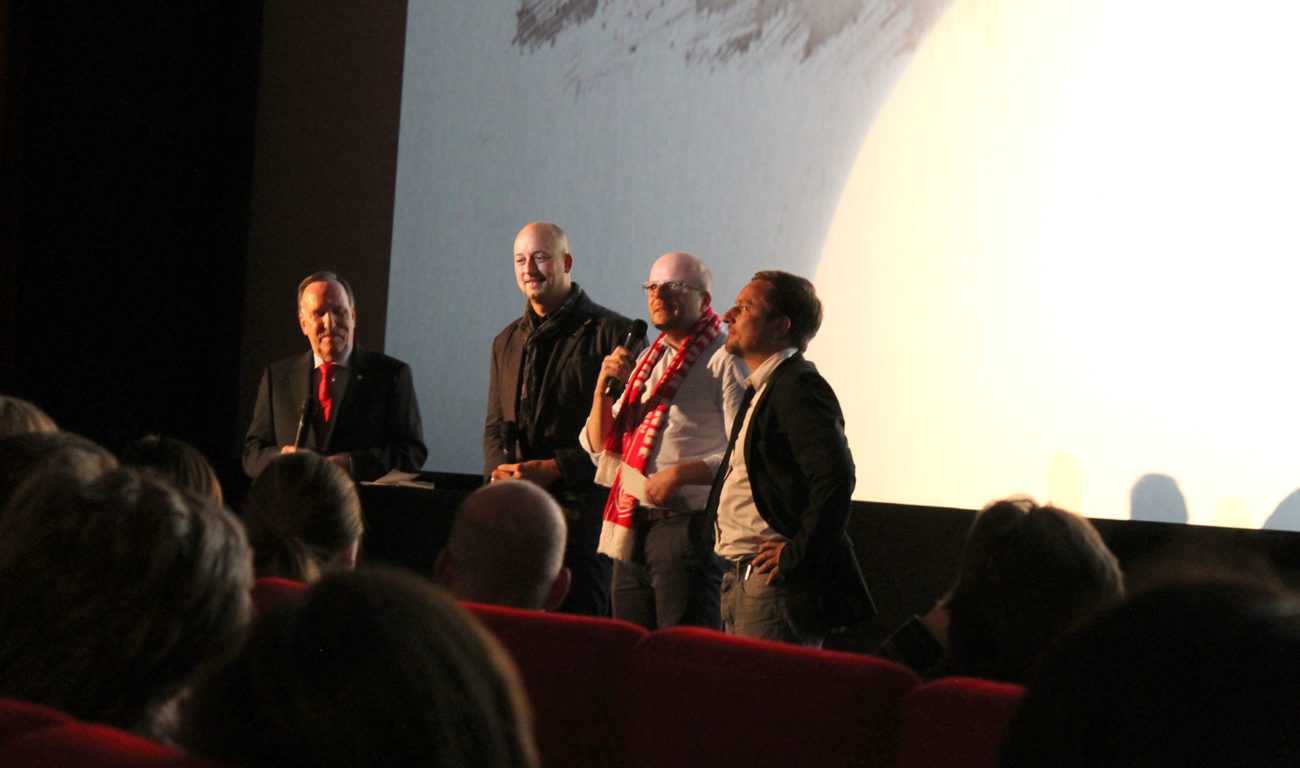 Viele Legenden kommen im Film zu Wort, so auch Günther "Schädel" Thiele Lars Pape / Holger Schürmann Viele Legenden kommen im Film zu Wort, so auch Günther "Schädel" Thiele Lars Pape / Holger Schürmann