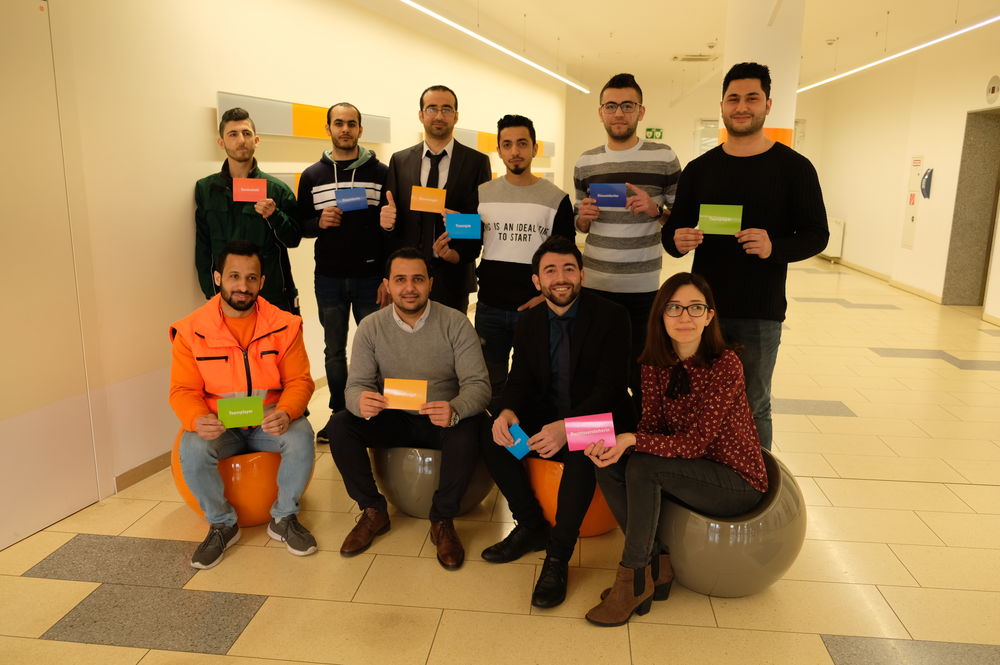 Zehn junge Flüchtlinge starten im Projekt "Ausbildung-Chance-Düsseldorf". (Foto: youpod) Zehn junge Flüchtlinge starten im Projekt "Ausbildung-Chance-Düsseldorf". (Foto: youpod)