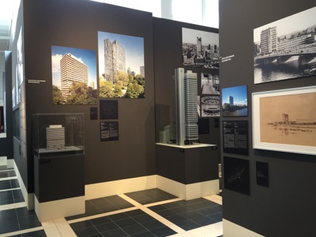 Die Ausstellung "Himmelstürmend" im Erdgeschoss des DAM hat sich mit Frankfurter Hochhäusern auseinander gesetzt. Lea Schreck