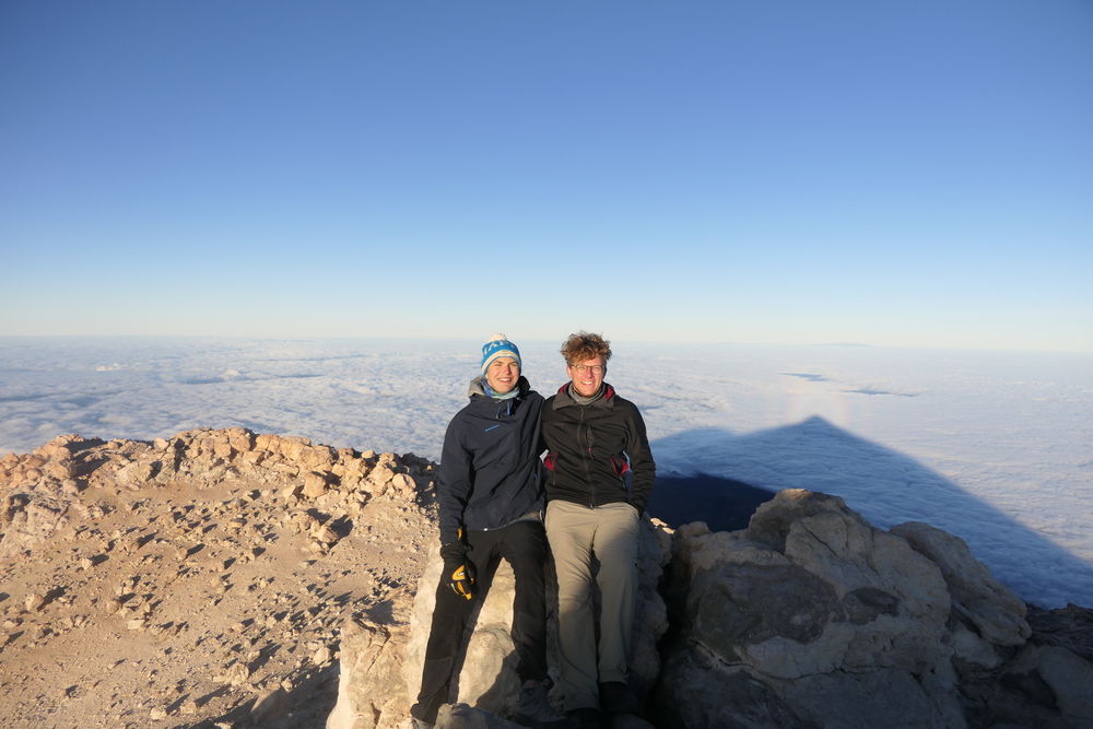 Kai Regener auf dem Gipfel des Pico del Teide auf Teneriffa. Foto: KUS Kai Regener auf dem Gipfel des Pico del Teide auf Teneriffa. Foto: KUS