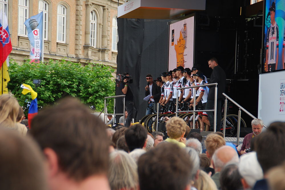 Die Teams werden vorgestellt. (Foto: youpod)