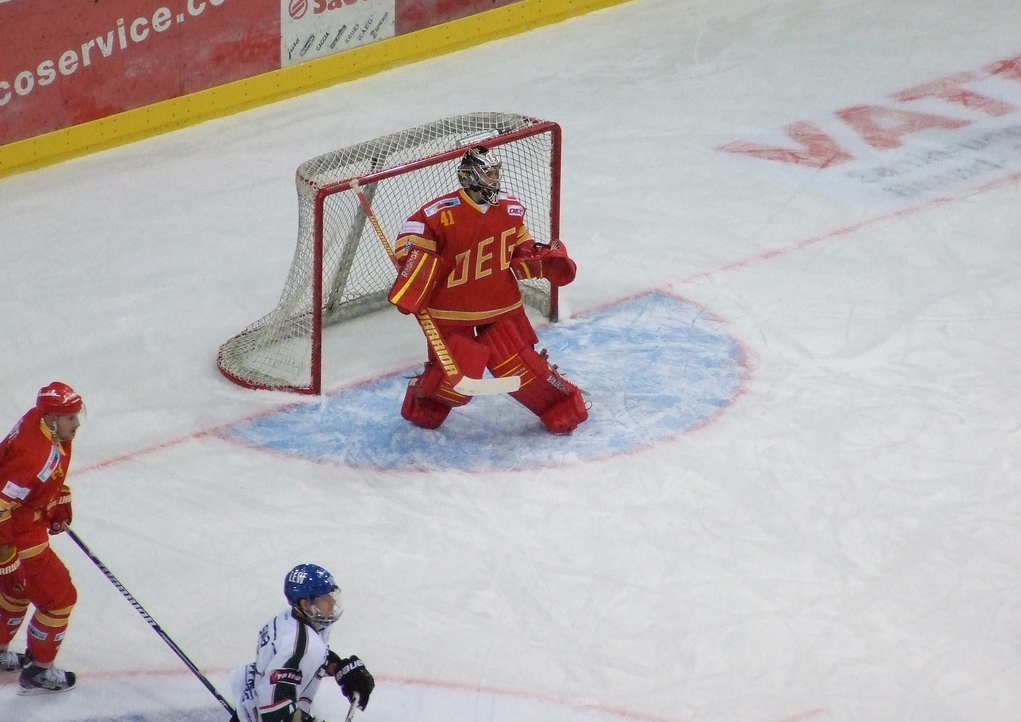 701 bald bis zum ISS Dome DEG im ISS Dome: Bald kommen die Fans auch mit der 701 gnislew / flickr.com (CC-BY-ND-2.0)