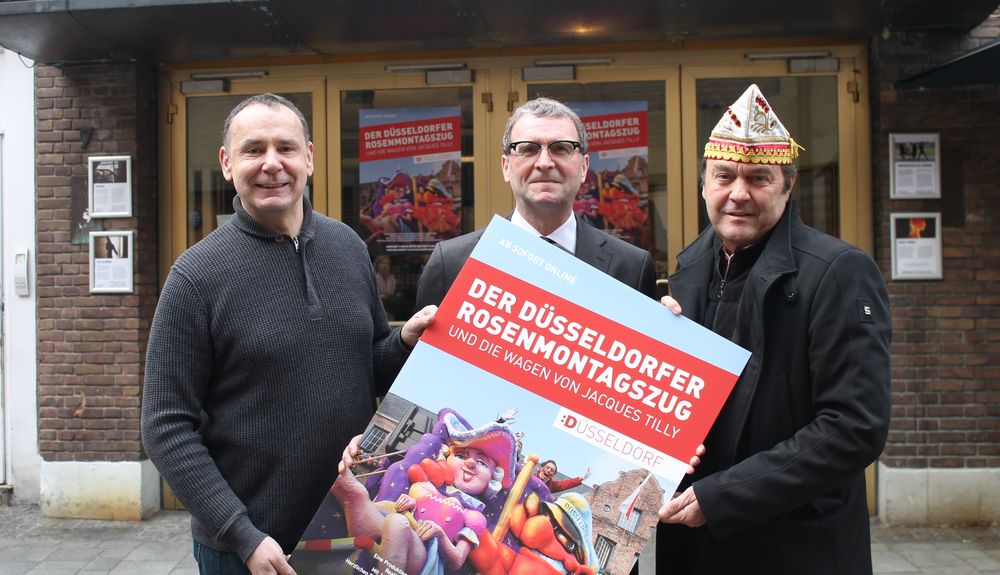 Film zu Düsseldorfer Rosenmontagszug mit Jacques Tilly Von links: Jacques Tilly, Frank Schrader und Hans Jürgen Tüllmann freuen sich auf den Rosenmontagszug in Düsseldorf. (Foto: Jonathan)