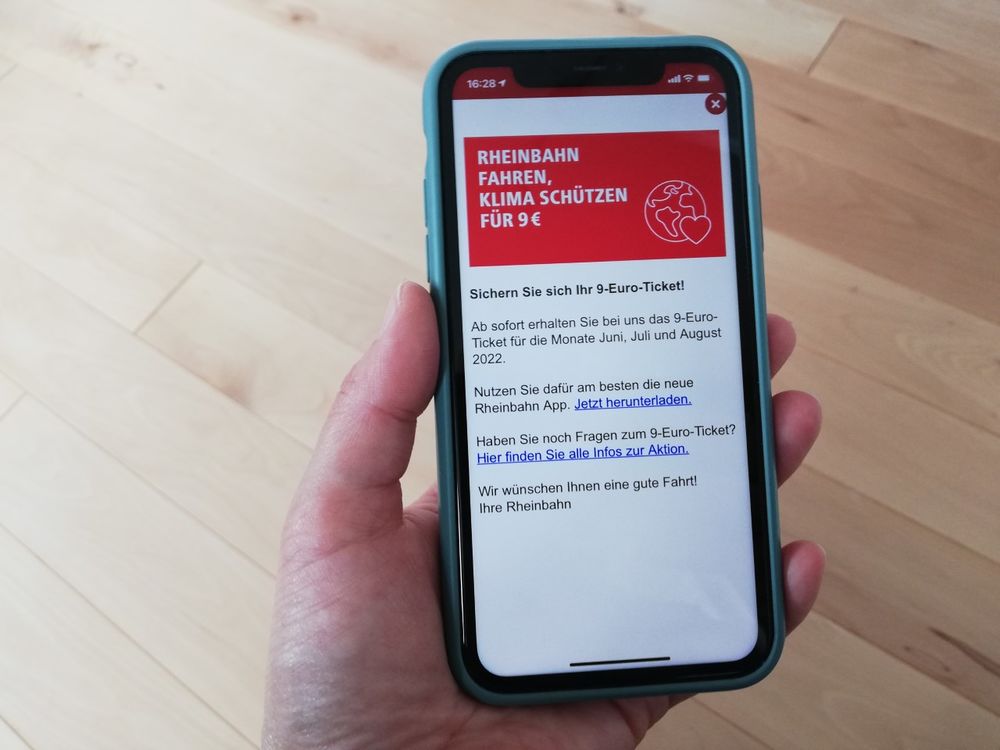 So nutzt die youpod-Redaktion das Neun-Euro-Ticket Das Neun-Euro-Ticket kann man über die Rheinbahn kaufen. (Foto: youpod/jt)