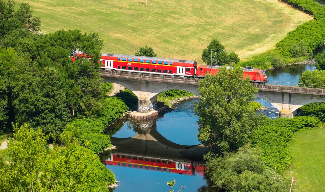 Mit diesem Ticket kann man bundesweit den Nahverkehr nutzen. (Foto: Thomas B./pixabay.com) Mit diesem Ticket kann man bundesweit den Nahverkehr nutzen. (Foto: Thomas B./pixabay.com)