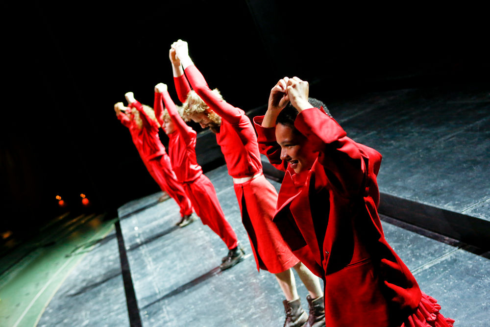Auf dem Bild: Anne Rietmeijer, Dominik Dos-Reis, Risto Kübar, Gina Haller – Foto: Birgit Hupfeld