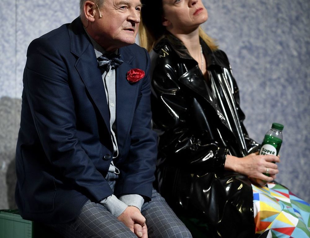 Burghart Klaußner, Caroline Peters – Foto: Sebastian Hoppe