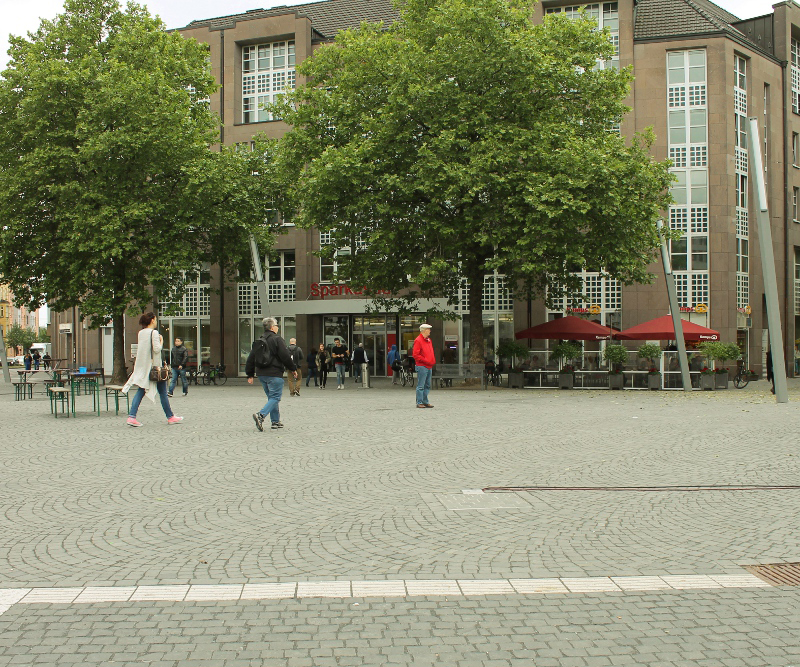 Oberbilker Markt neu gestaltet (Fotostrecke)
