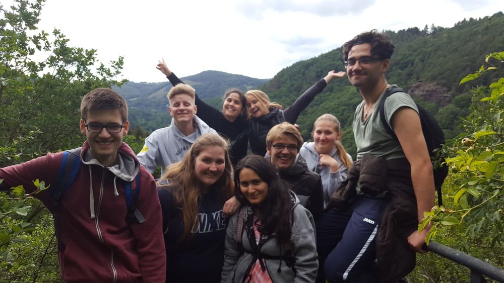 Jugendrat wandert 62,4 Kilometer für Afrika - Wandern tut Gut(es)! Gruppenfoto | Jugendrat Düsseldorf