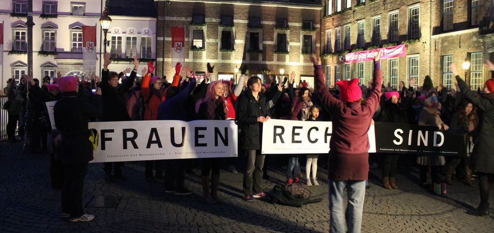 Als sich alle Gruppen auf dem Platz zusammengefunden hatten, wurde getanzt. (Foto: Jonathan) Als sich alle Gruppen auf dem Platz zusammengefunden hatten, wurde getanzt. (Foto: Jonathan)