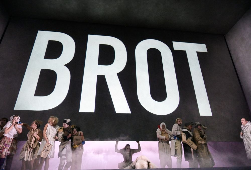 Auf dem Bild: Ensemble – Foto: Thomas Aurin