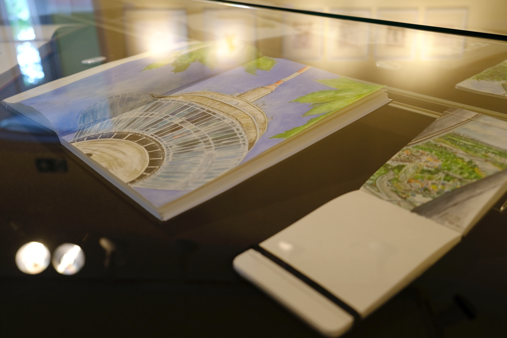 Immer ein schönes Motiv: Der Rheinturm aus nächster Nähe. (Foto: Christina Behrens) Immer ein schönes Motiv: Der Rheinturm aus nächster Nähe. (Foto: Christina Behrens)