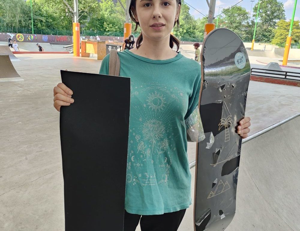 Bei dieser Verlosung habe ich direkt das Skateboarddeck und ein passendes Griptape dazu gewonnen (Foto: Skatepark Eller/Mike) Bei dieser Verlosung habe ich direkt das Skateboarddeck und ein passendes Griptape dazu gewonnen (Foto: Skatepark Eller/Mike)