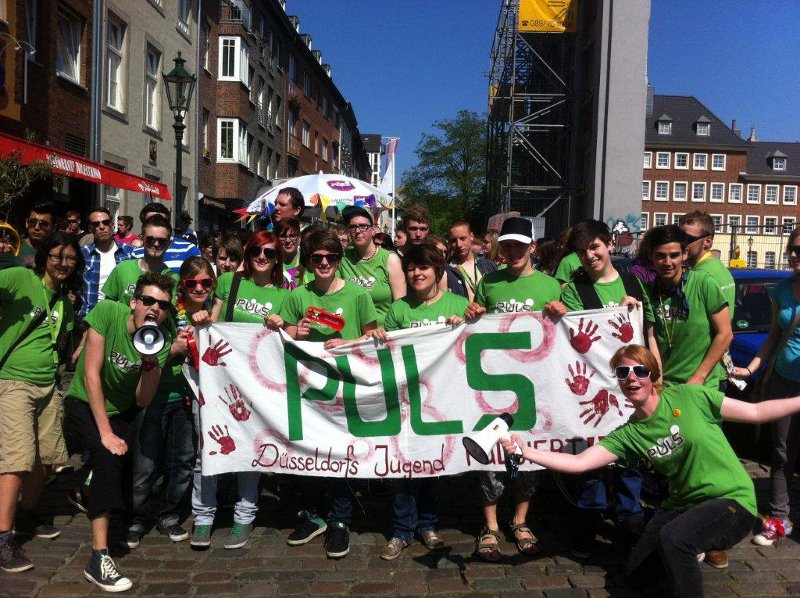 CSD-Marathon und PULS ist immer ganz vorne mit dabei Das PULS ist immer mittendrin - auch beim CSD. PULS