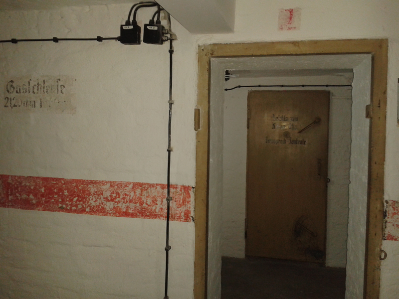 Alte Türen und Gemäuer sprechen für sich. Nur zwei Ausstellungswände soll es dort geben. jt Alte Türen und Gemäuer sprechen für sich. Nur zwei Ausstellungswände soll es dort geben. jt