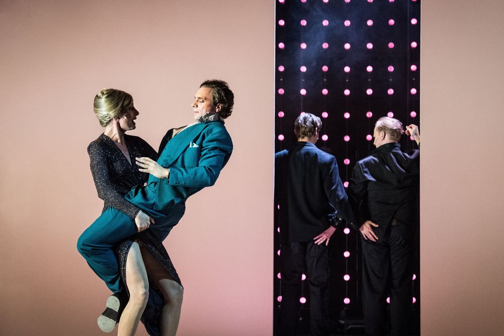 Fabian oder Der Gang vor die Hunde - Foto: Sandra Then Fabian oder Der Gang vor die Hunde - Foto: Sandra Then