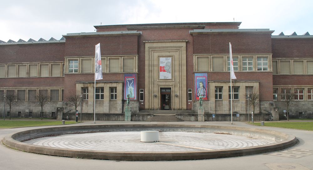 Die Arbeiten der Künstler könnt ihr euch ab dem 19.02 anschauen. (Foto: Jonathan) Neben den viele Künstlern der Ausstellung, durften auch Schüler ihren Beitrag leisten. (Foto: Jonathan)