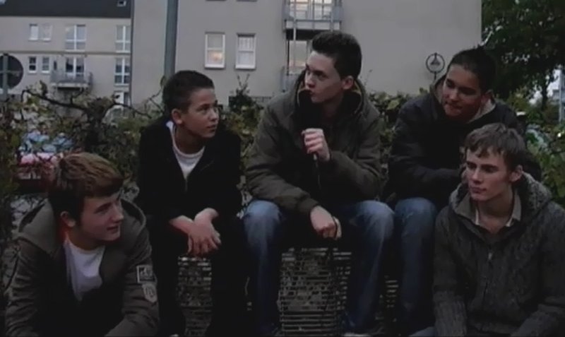 Jugendliche, die rund um das Jagenberggelände wohnen, stellten 2007 die Umgebung und "ihre" Orte vor. TREFF, Screenshot