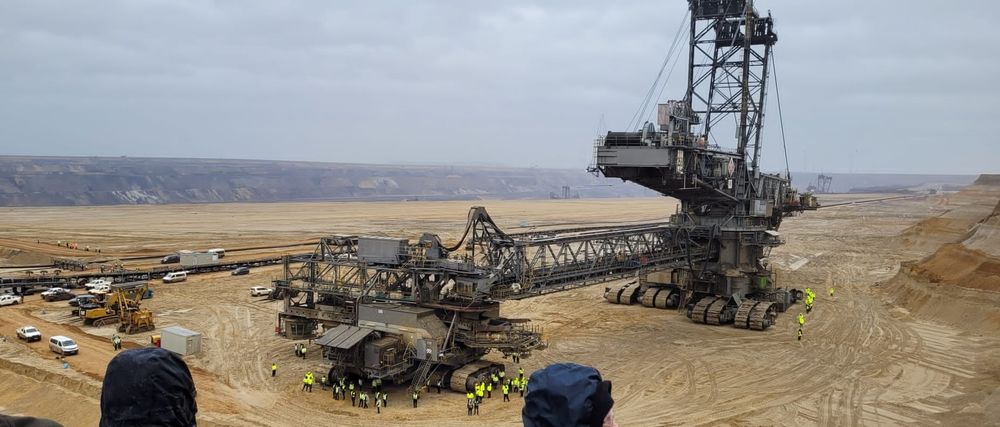 Mit diesem Bagger wird Braunkohle abgebaut. (Foto: Youpod) Mit diesem Bagger wird Braunkohle abgebaut. (Foto: Youpod)