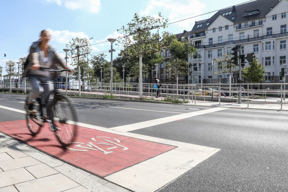 Fahrradstadt Düsseldorf - Die Pläne für 2020 Immer mehr Düsseldorfer greifen zum Rad anstatt zum Autoschlüssel. (Foto: Landeshauptstadt Düsseldorf, Melanie Zanin)