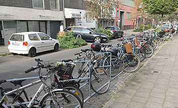 Der Bedarf an Abstellplätzen ist in Düsseldorf groß. (Foto: Landeshauptstadt Düsseldorf, Melanie Zanin) Der Bedarf an Abstellplätzen ist in Düsseldorf groß. (Foto: Landeshauptstadt Düsseldorf, Melanie Zanin)