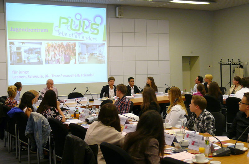 Das PULS stellte sich vor und .. Jugendrat Düsseldorf Das PULS stellte sich vor und .. Jugendrat Düsseldorf