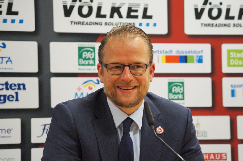 ... und ein glücklicher Christof Kreutzer! (Justus B.) ... und ein glücklicher Christof Kreutzer! (Justus B.)