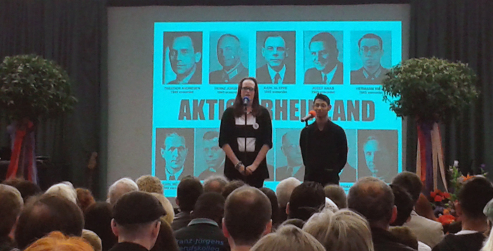 Kriegsende: Schüler gedenken Aktion Rheinland Schüler der Theodor-Andresen-Förderschule beschäftigten sich in einer Projektwoche mit der Widerstandgruppe "Aktion Rheinland". Bei der Gedenkveranstaltung erzählten sie davon. youpod