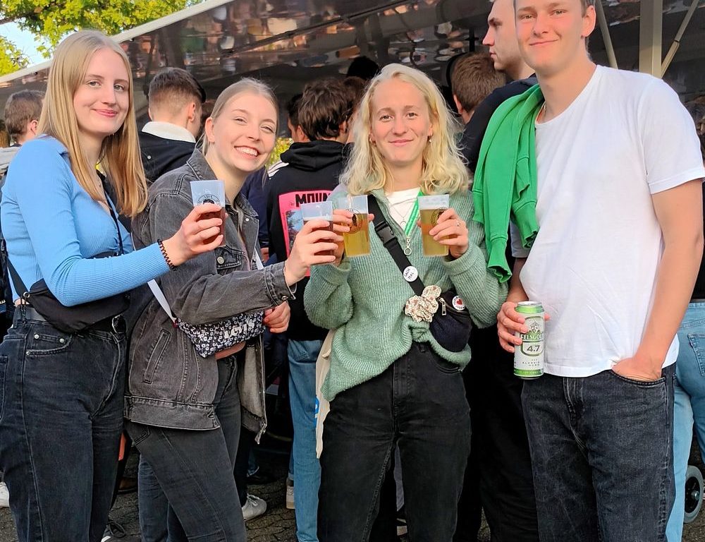 Für Food & Drinks war auch gesorgt. Für Food & Drinks war auch gesorgt.