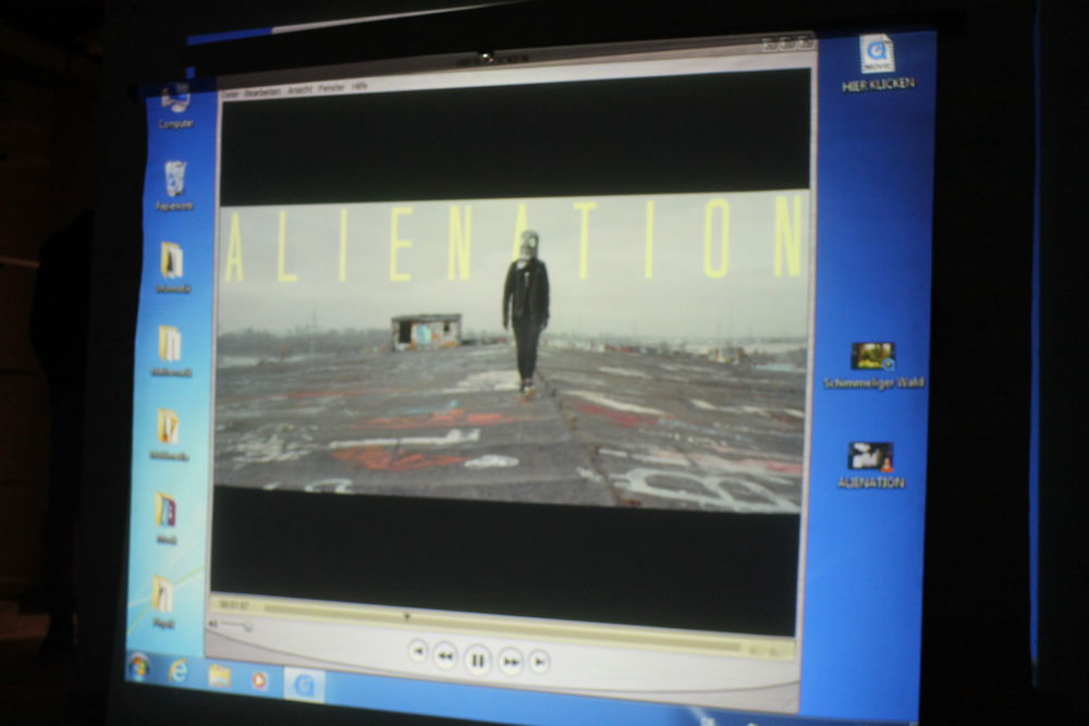 ALIENATION - Ein Filmprojekt von Paul Pietrek. (Foto: Christina Behrens) ALIENATION - Ein Filmprojekt von Paul Pietrek. (Foto: Christina Behrens)