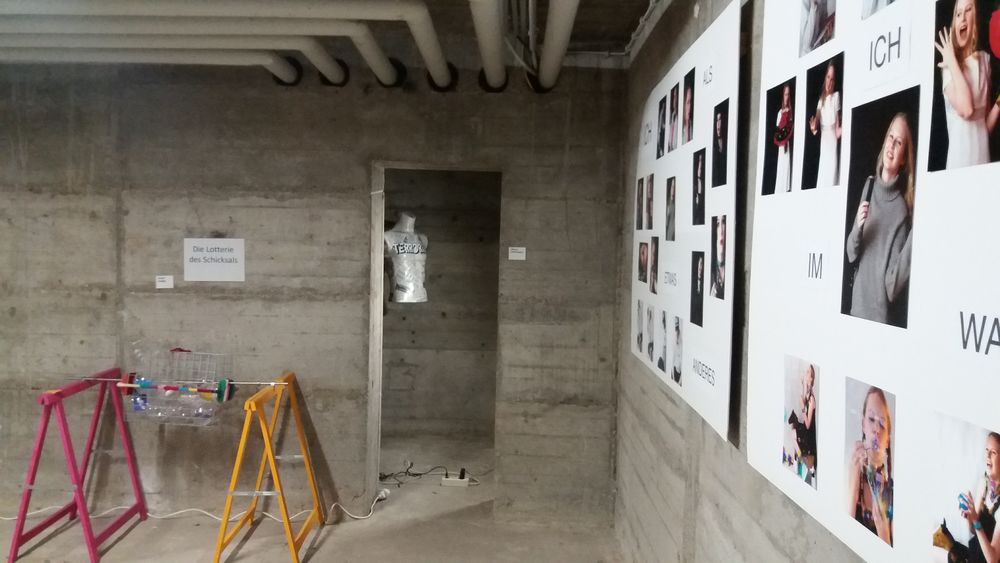 Der Schulkeller als Ausstellungsraum. (Foto: Christina Behrens) Der Schulkeller als Ausstellungsraum. (Foto: Christina Behrens)