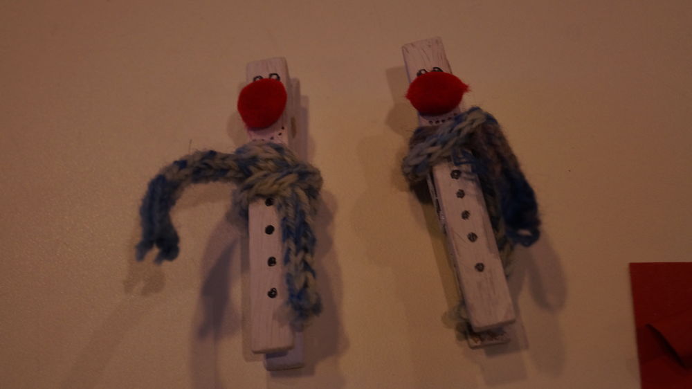 Das einzig weihnachtliche an der Veranstaltung waren die Rentierklammen zum selber basteln. (Foto von Sofie Ambaum) Das einzig weihnachtliche an der Veranstaltung waren die Rentierklammen zum selber basteln. (Foto von Sofie Ambaum)