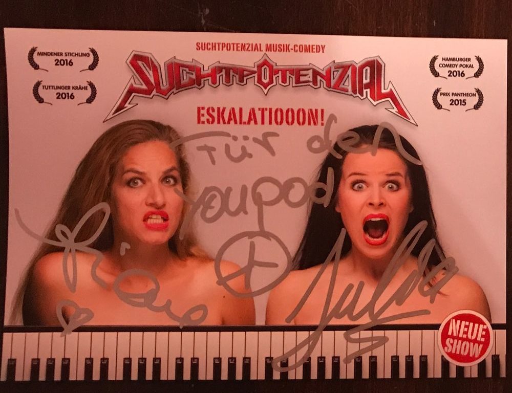 Für youpod gab es Autogramme der beiden Damen. (Foto: Anita)