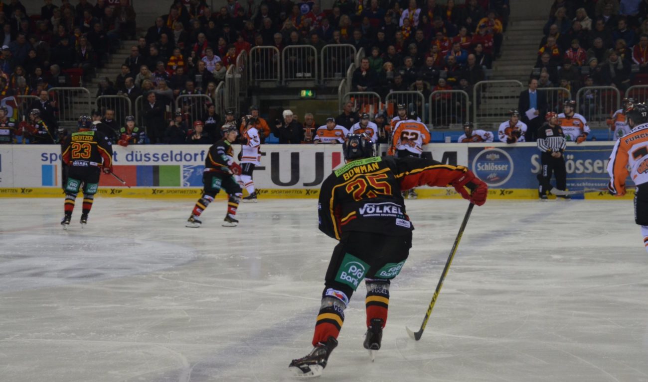 Der, durch Fans gewählte, MVP Drayson Bowman. Lara A.