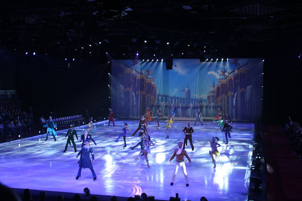 Holiday On Ice: Die Traumreise in die versunkene Stadt Atlantis Die neue Show von „Holiday on Ice“ geht dem Mythos Atlantis auf den Grund. (Foto: Özge Kabukcu)