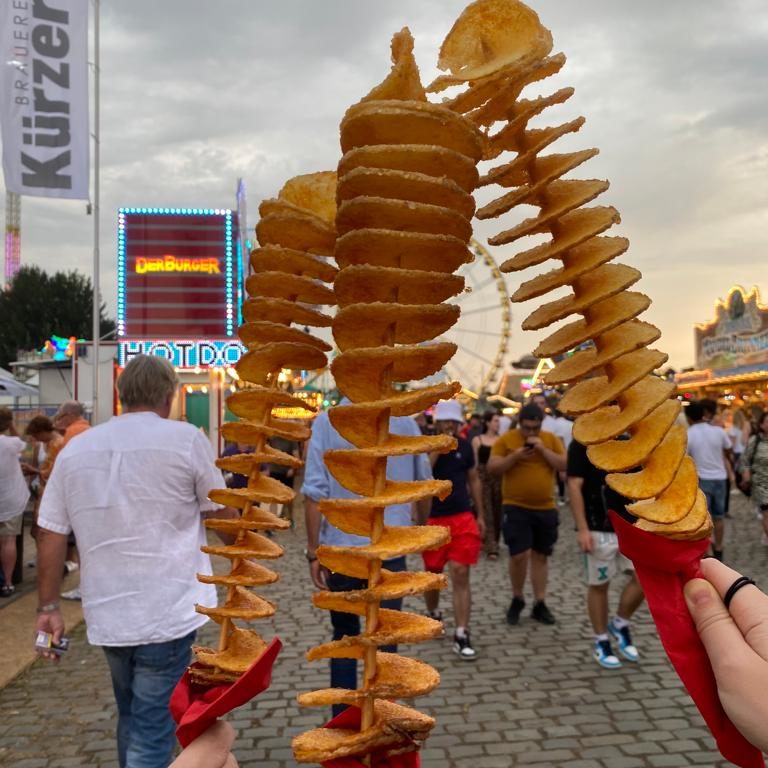 Vegan auf der Rheinkirmes Die leckeren Kartoffel-Twister schmecken einfach immer!