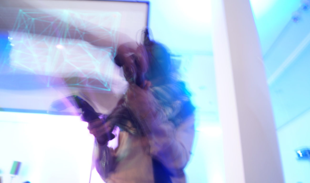 Abgezockt: Das Next Level Gaming Festival Auf dem Next Level Gaming Festival geht es auch ein wenig futuristisch zu. (Foto: Fritz)