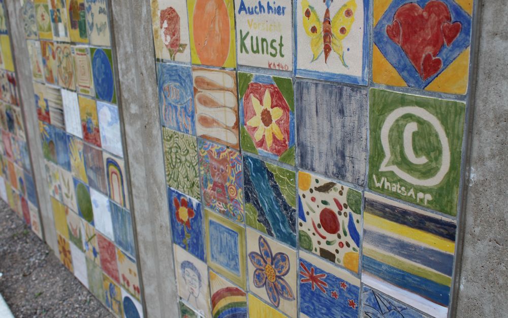 Es wurde viel Kunst erschaffen, so auch diese bemalten Fliesen. (Foto: Jonathan) Es wurde viel Kunst erschaffen, so auch diese bemalten Fliesen. (Foto: Jonathan)