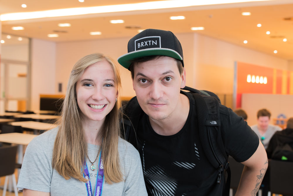 YouTuber LeFloid (Lena Sauermann, Johannes Hoffmeier) YouTuber LeFloid (Lena Sauermann, Johannes Hoffmeier)